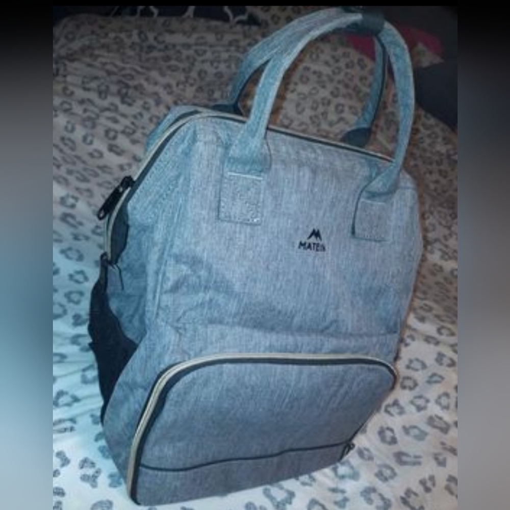 Laptop bag with USB cable and lunch box area